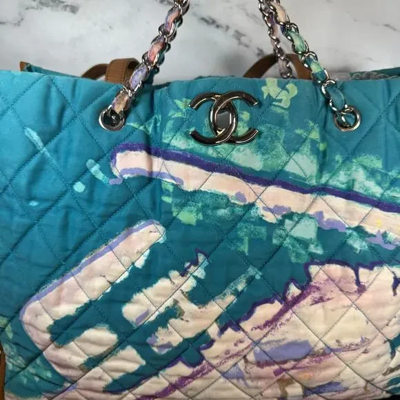 Chanel Watercolor Vintage Bag Graffiiti Tote Rare 2011 Shoulder Purse Rare CC - Picture 9 of 15